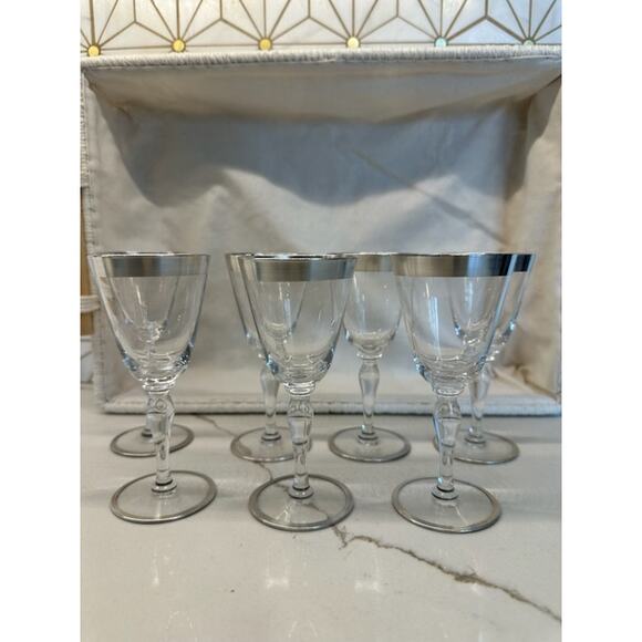 Vintage Dorothy Thorpe-Style Silver Band Cordial Glasses – Set of 7 - Picture 5 of 6